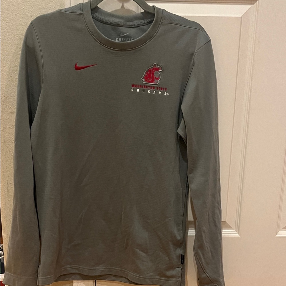 Nike XS Dri-Fit WSU Team Issue Top